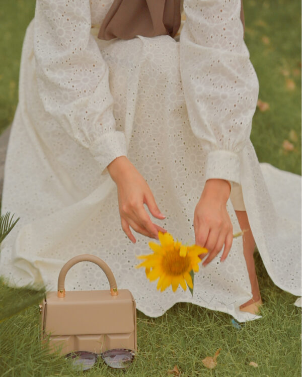 Pure Elegant Brodrie Embroidered Dress 2P